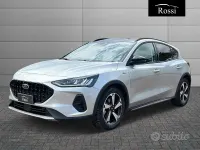 Usata Ford Focus Active 125 CV (91 kW) 2024 Grigio chiaro metallizzato Berlina