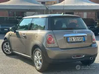 Usata Mini Cooper D 90 CV (66 kW) 2012 Marrone Utilitaria