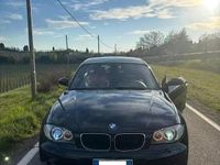 Usata BMW 116 122 CV (89 kW) 2008 Nero Utilitaria