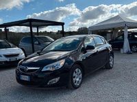 Usata Opel Astra Cosmo 100 CV (73 kW) 2010 Blu Berlina