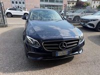 Usata Mercedes E200 160 CV (117 kW) 2019 Blu/azzurro Berlina