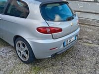 Usata Alfa Romeo 147 120 CV (88 kW) 2006 Grigio Utilitaria