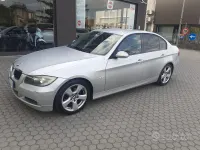 Usado BMW 320 163 CV (119 kW) 2005 Gris Berlina