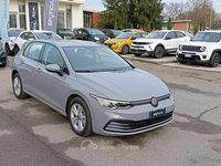 Usata VW Golf VIII Life 110 CV (80 kW) 2024 Grigio Berlina