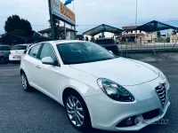Usata Alfa Romeo Giulietta Distinctive 105 CV (77 kW) 2015 Bianco Utilitaria