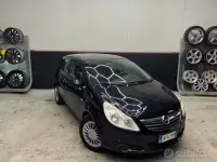 Usata Opel Corsa 75 CV (55 kW) 2010 Nero Utilitaria