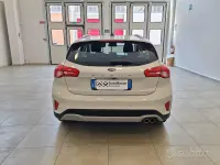 Usata Ford Focus Active 125 CV (91 kW) 2020 Bianco SUV