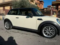 Usata Mini Cooper D Chili 109 CV (80 kW) 2008 Bianco Utilitaria