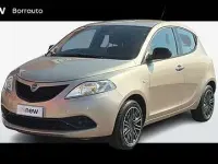 Usata Lancia Ypsilon Gold 69 CV (50 kW) 2018 Oro Utilitaria