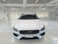 Usata Volvo V60 Inscription 253 CV (186 kW) 2021 Bianco Station wagon