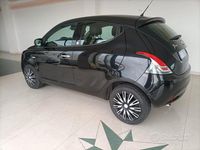 Usata Lancia Ypsilon Gold 69 CV (50 kW) 2018 Nero Utilitaria