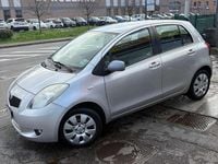 Usata Toyota Yaris Play 87 CV (63 kW) 2008 Argento Utilitaria