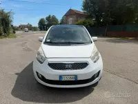 Usata Kia Venga LX 90 CV (66 kW) 2010 Bianco Utilitaria