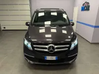 Usado Mercedes V300 Premium 239 CV (175 kW) 2024 Gris Monovolumen