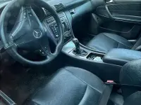 Usata Mercedes C220 150 CV (110 kW) 2004 Bluazzurro Berlina