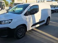 Usata Citroën Berlingo 102 CV (75 kW) 2024 Bianco Monovolume