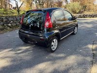 Usata Peugeot 107 68 CV (50 kW) 2008 Nero Utilitaria