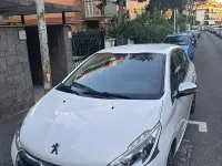 Usata Peugeot 208 Allure 75 CV (55 kW) 2017 Utilitaria
