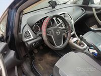 Usata Opel Astra 110 CV (80 kW) 2011 Station wagon