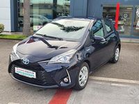 Usata Toyota Yaris Hybrid Cool 73 CV (53 kW) 2019 Blu Berlina