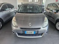 Usata Renault Clio III Dynamique 75 CV (55 kW) 2012 Grigio Berlina