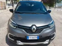 Usata Renault Captur 110 CV (80 kW) 2019 Grigio SUV