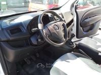 Usata Opel Combo 105 CV (77 kW) 2016 Bianco Monovolume