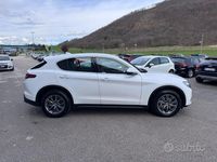 Usata Alfa Romeo Stelvio Super 210 CV (154 kW) 2017 Bianco SUV