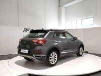 Usata VW T-Roc Style 150 CV (110 kW) 2023 Grigio SUV