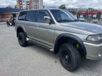 Usata Mitsubishi Pajero Sport 150 CV (110 kW) 1999 Beige SUV