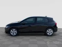 Usata VW Golf VIII Life 116 CV (85 kW) 2025 Nero Berlina