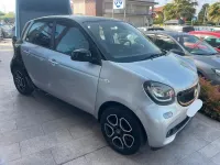 Usata Smart ForFour Prime 71 CV (52 kW) 2015 Argento Utilitaria