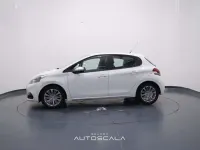 Usata Peugeot 208 Business-Line 82 CV (60 kW) 2015 Bianco Utilitaria