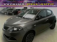 Usata Lancia Ypsilon S 69 CV (50 kW) 2022 Grigio chiaro Utilitaria