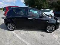 Usata Lancia Ypsilon 69 CV (50 kW) 2012 Nero Utilitaria