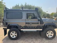 Usata Land Rover Defender 122 CV (89 kW) 2010 Grigio Station wagon