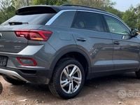Usata VW T-Roc Life 150 CV (110 kW) 2022 Grigio SUV