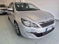 Usata Peugeot 308 Active 110 CV (80 kW) 2015 Argento metallizzato Station wagon