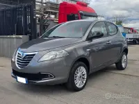 Usata Lancia Ypsilon Gold 85 CV (62 kW) 2013 Grigio scuro Utilitaria