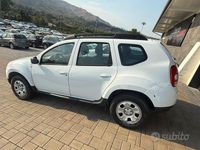 Usata Dacia Duster Lauréate 110 CV (80 kW) 2011 Bianco SUV