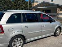 Usata Opel Zafira 140 CV (102 kW) 2008 Grigio Monovolume