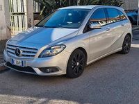 Usata Mercedes B180 Executive 109 CV (80 kW) 2013 Grigio Monovolume