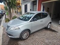 Usata Lancia Ypsilon 69 CV (50 kW) 2014 Grigio Utilitaria