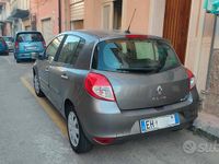 Usata Renault Clio III 75 CV (55 kW) 2012 Grigio Utilitaria