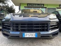 Usata Porsche Cayenne Coupe 470 CV (345 kW) 2023 Blu/azzurro Coupé