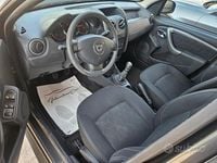 Usata Dacia Duster 110 CV (80 kW) 2015 Nero SUV