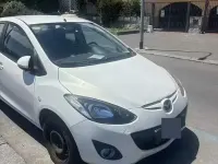 Usata Mazda 2 75 CV (55 kW) 2013 Bianco Utilitaria