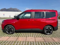 Nuova Ford Tourneo Courier 100 kW (136 CV) 2026 Rosso Monovolume