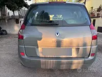Usata Renault Scénic II 106 CV (77 kW) 2007 Monovolume