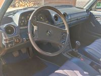 Usata Mercedes 240 72 CV (52 kW) 1981 Bianco Berlina
